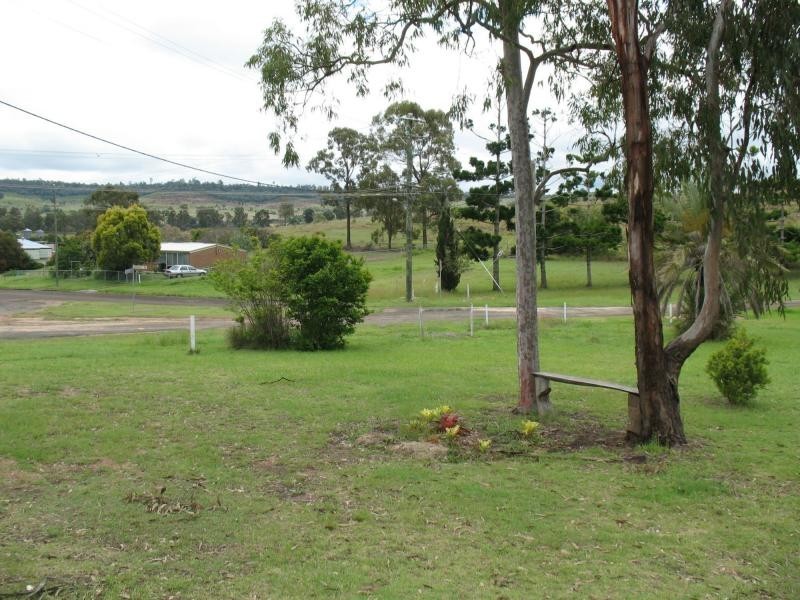 32 Beresford Street, Proston QLD 4613