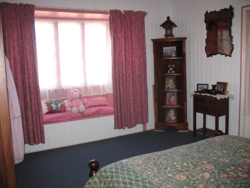 12 Collingwood Street, Proston QLD 4613