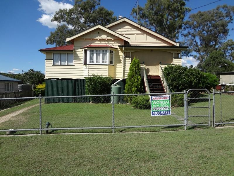 12 Collingwood Street, Proston QLD 4613