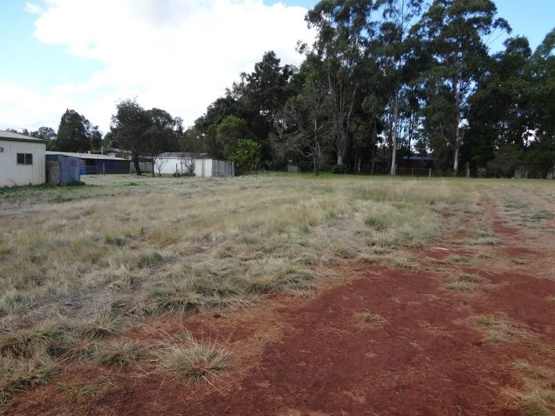 14 Earl Street, Memerambi QLD 4610
