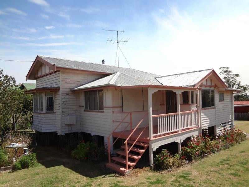 9 Wondai Road, Proston QLD 4613
