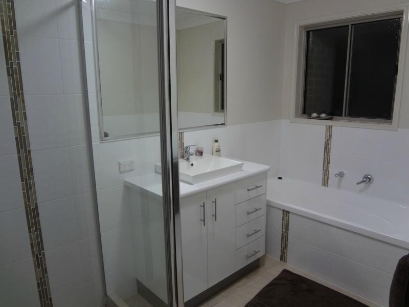 39 Grant Crescent, Wondai QLD 4606