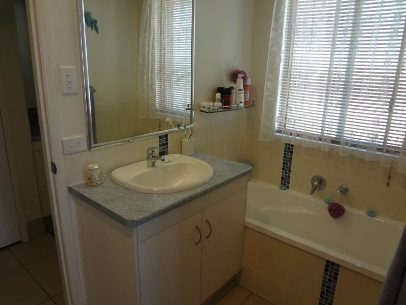 40 Grant Crescent, Wondai QLD 4606