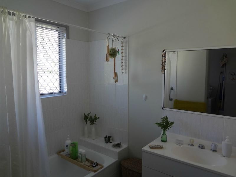 12 Philps Street, Wondai QLD 4606