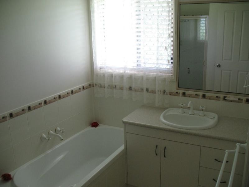 11 Burns Crescent, Wondai QLD 4606