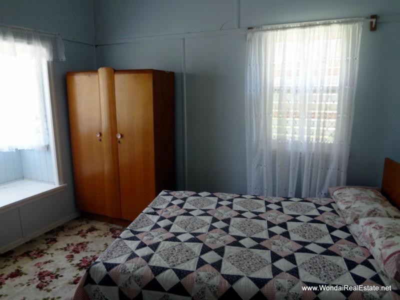 99 Pring Street, Wondai QLD 4606