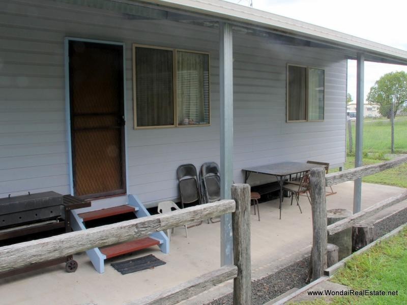 12 Drake Street, Proston QLD 4613