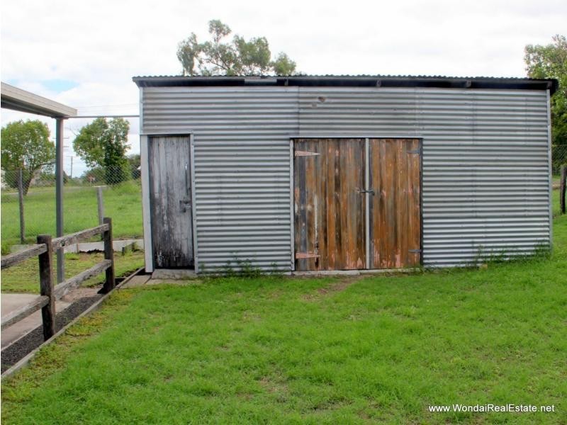 12 Drake Street, Proston QLD 4613