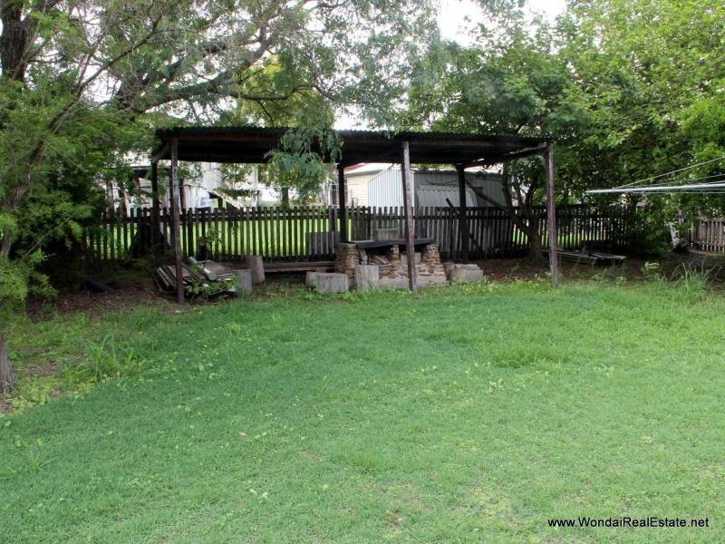 12 Drake Street, Proston QLD 4613