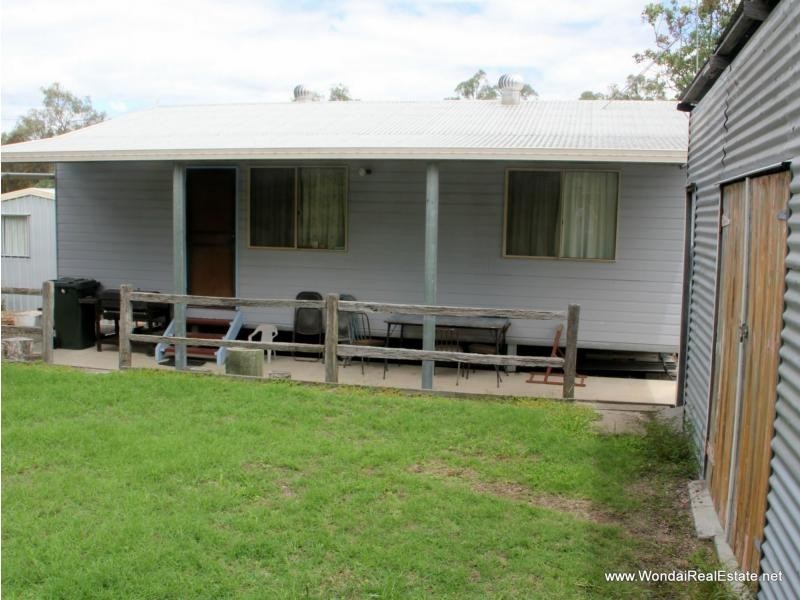 12 Drake Street, Proston QLD 4613