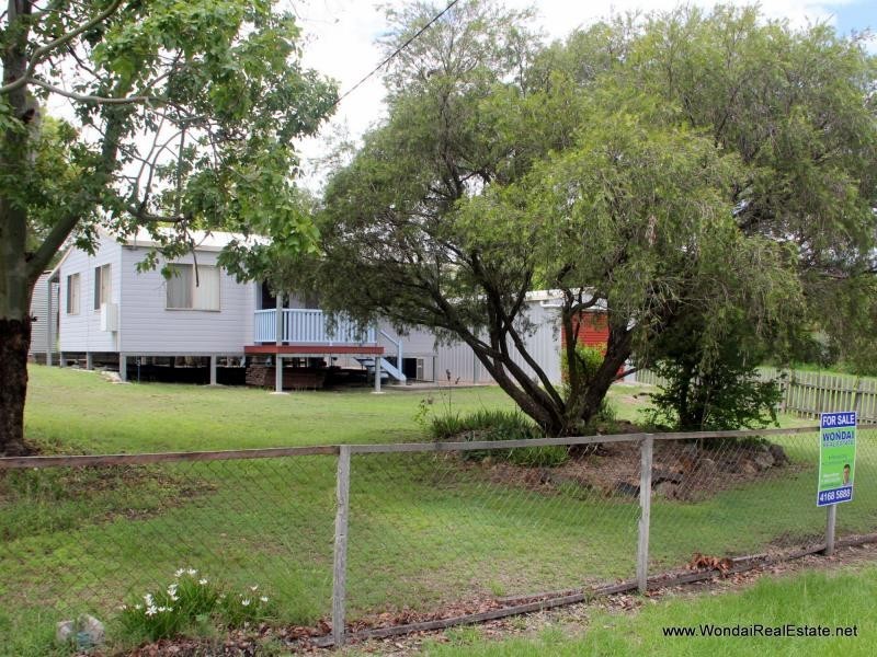 12 Drake Street, Proston QLD 4613