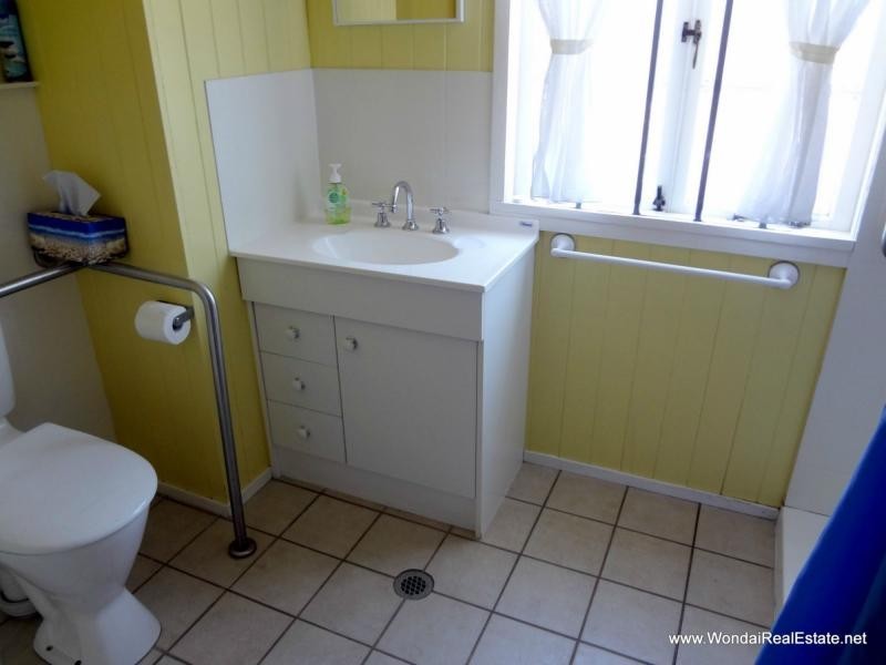 99 Pring Street, Wondai QLD 4606