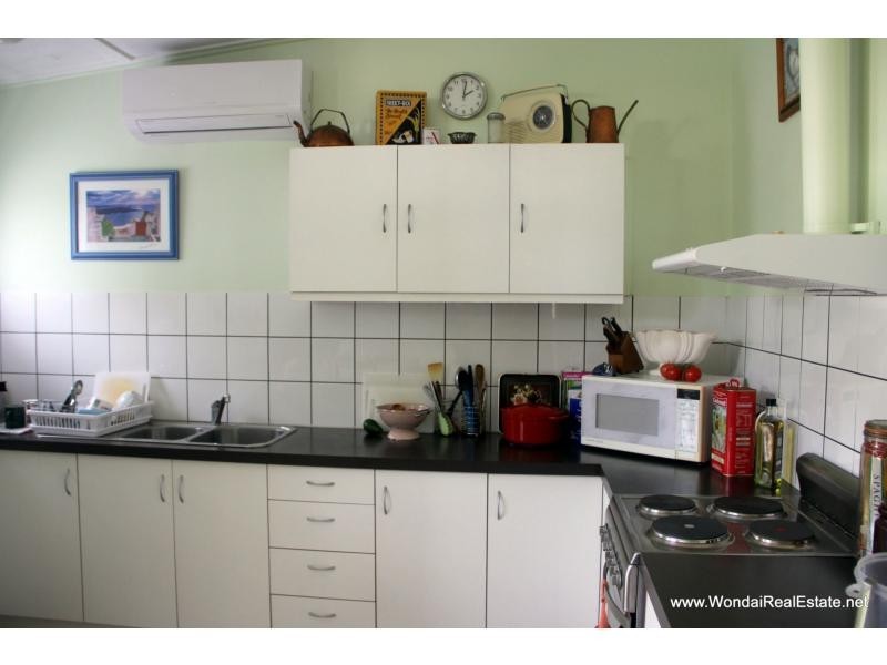 6 Blake Street, Proston QLD 4613