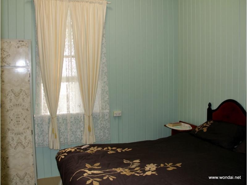 8 Main Street, Cloyna QLD 4605