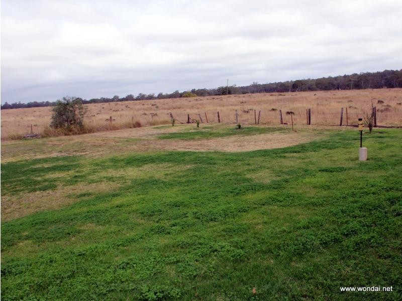 8 Main Street, Cloyna QLD 4605