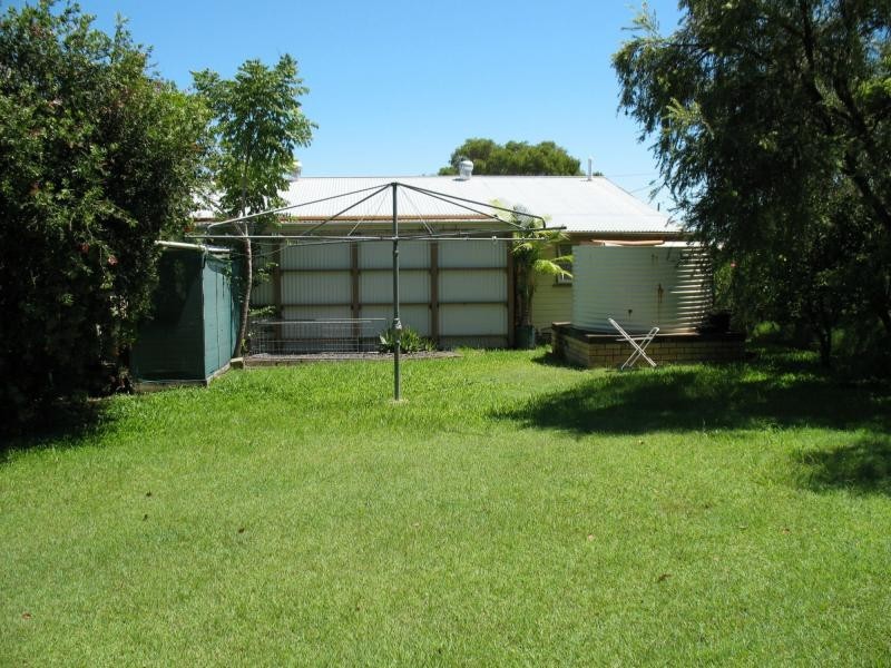 38 Baynes Street, Wondai QLD 4606