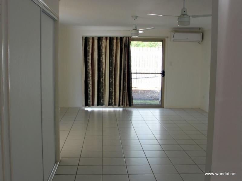 Unit 1,2,3/32 Greenview Road, Wondai QLD 4606