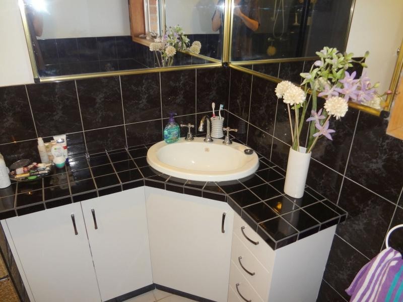24 Burns Crescent, Wondai QLD 4606