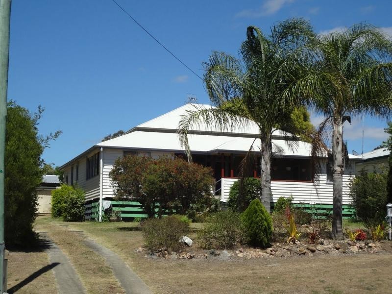 15 Taylor Street, Murgon QLD 4605