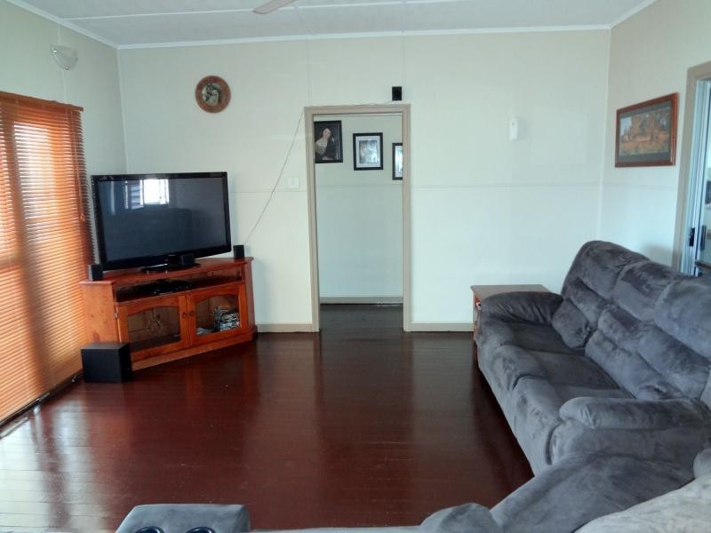 17 Taylor Street, Murgon QLD 4605