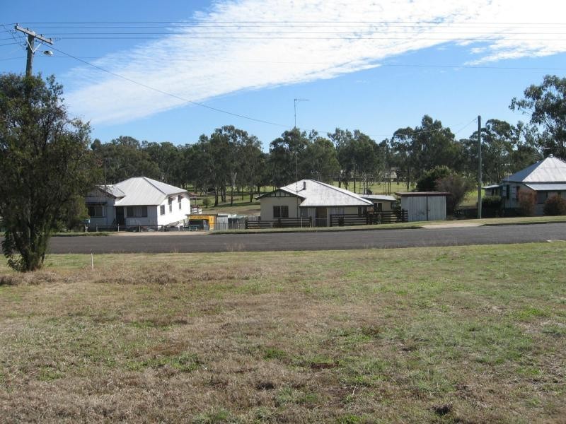 46 Edwards Street, Wondai QLD 4606