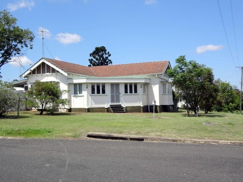44 Edwards Street, Wondai QLD 4606