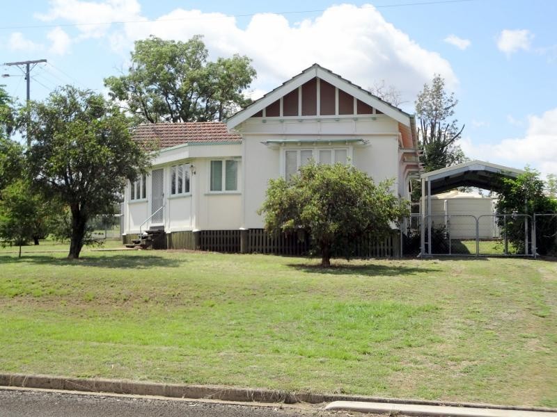44 Edwards Street, Wondai QLD 4606