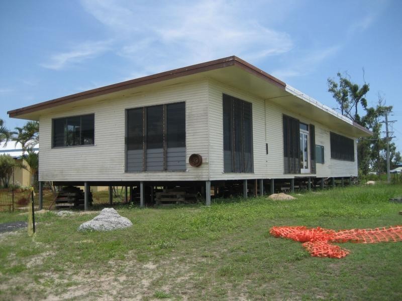 12 Lawson Drive, Cardwell QLD 4849