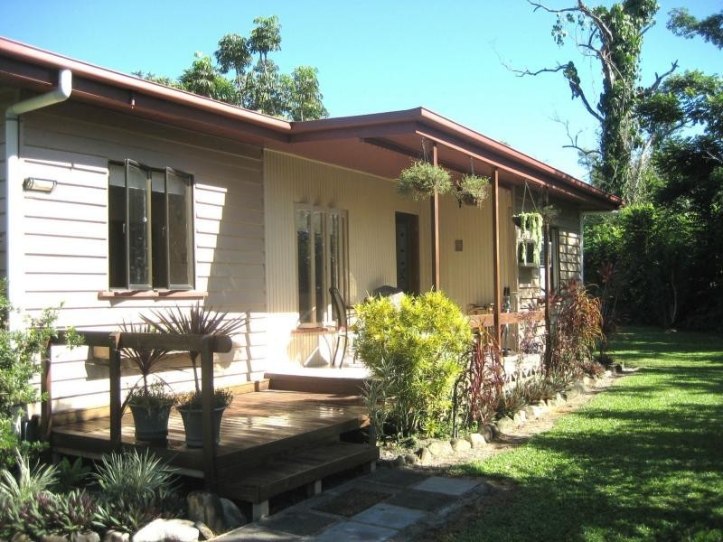 57155 Bruce Highway, Bilyana QLD 4854