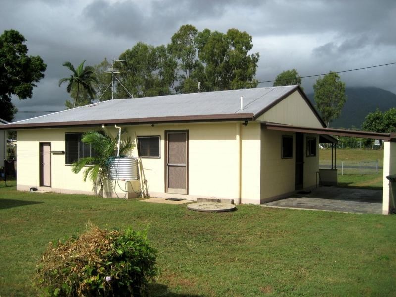94 Bowen Street, Cardwell QLD 4849
