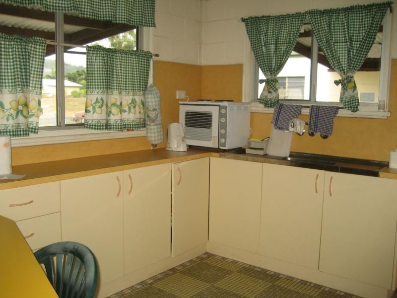 94 Bowen Street, Cardwell QLD 4849