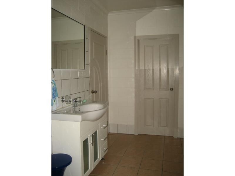 4 Clitheroe Street, Cardwell QLD 4849