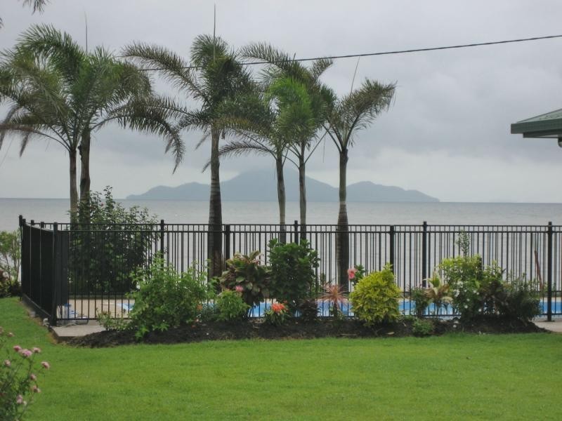 15 Marine Parade, Cardwell QLD 4849