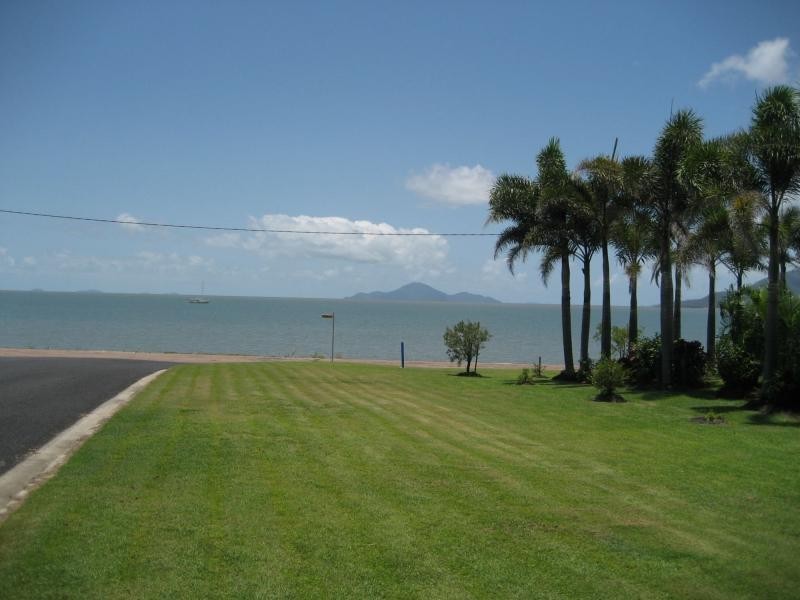 15 Marine Parade, Cardwell QLD 4849