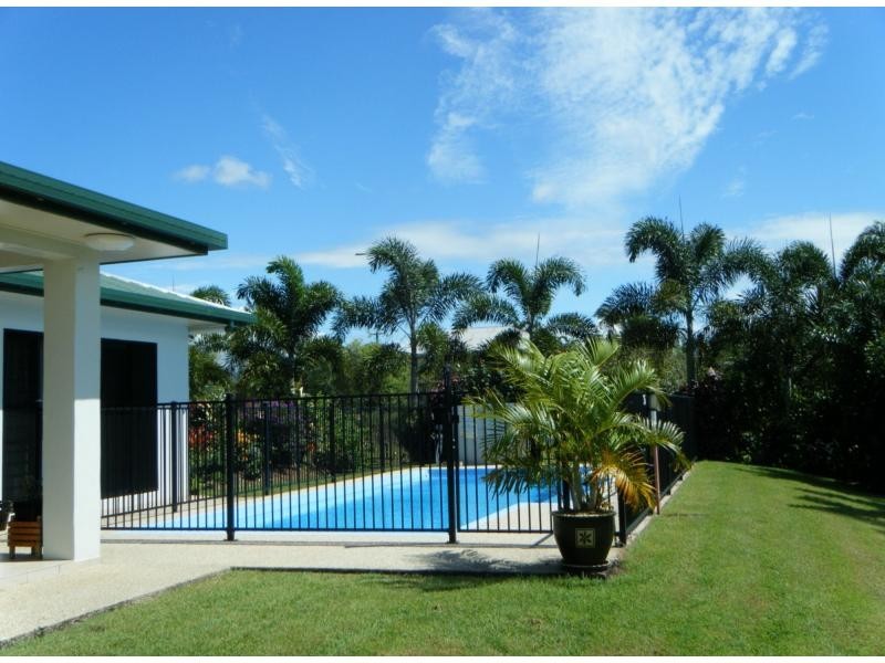 15 Marine Parade, Cardwell QLD 4849