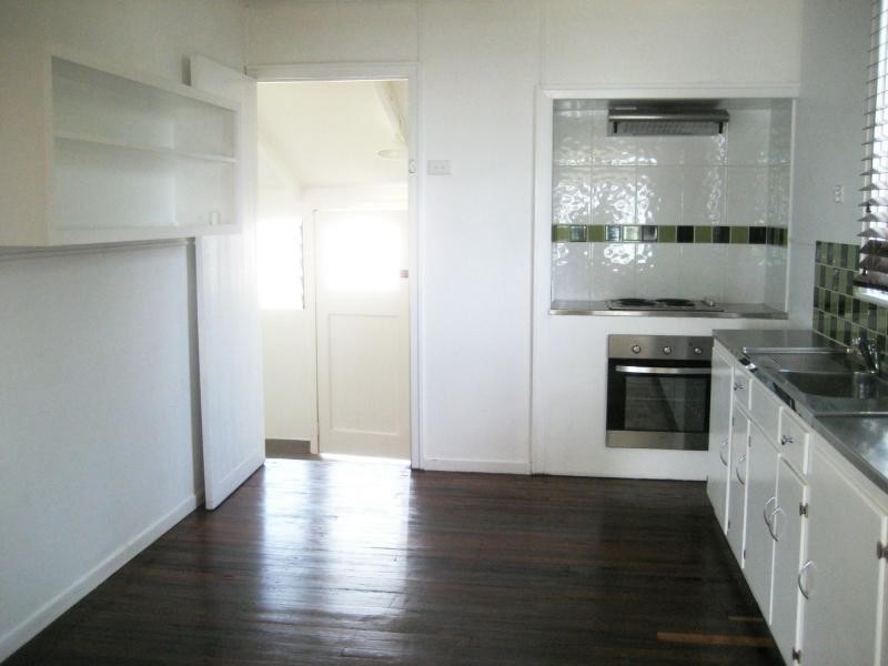 27 Victoria Street, Cardwell QLD 4849