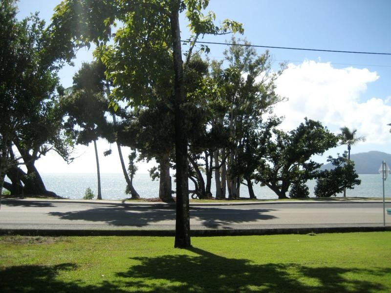 27 Victoria Street, Cardwell QLD 4849