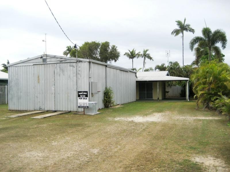 17 Liverpool Street, Cardwell QLD 4849