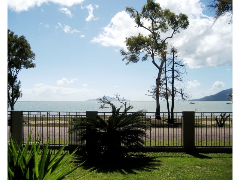 47 Marine Parade, Cardwell QLD 4849