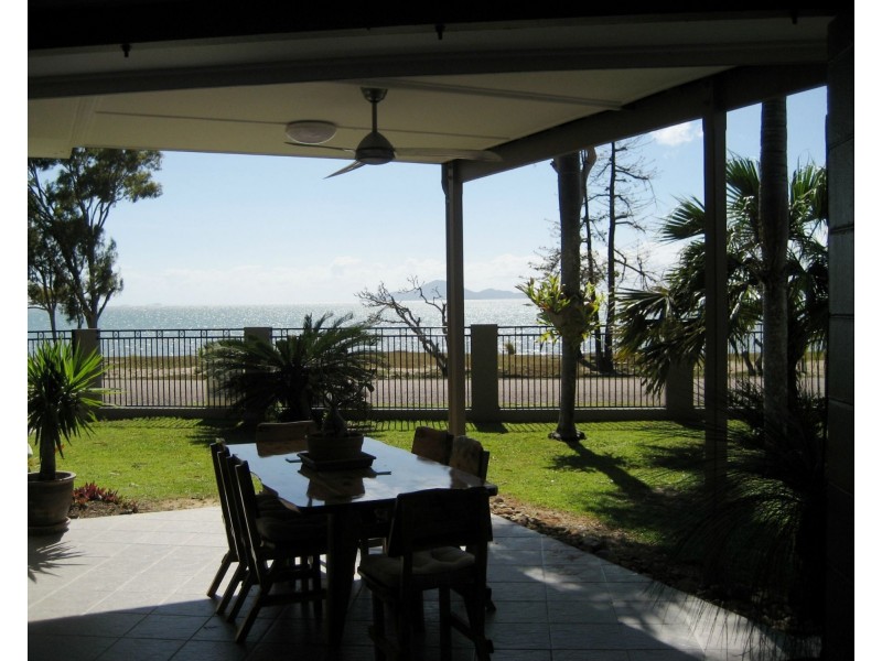 47 Marine Parade, Cardwell QLD 4849