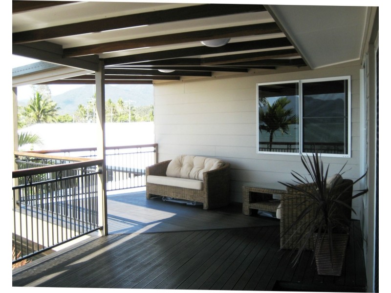 47 Marine Parade, Cardwell QLD 4849