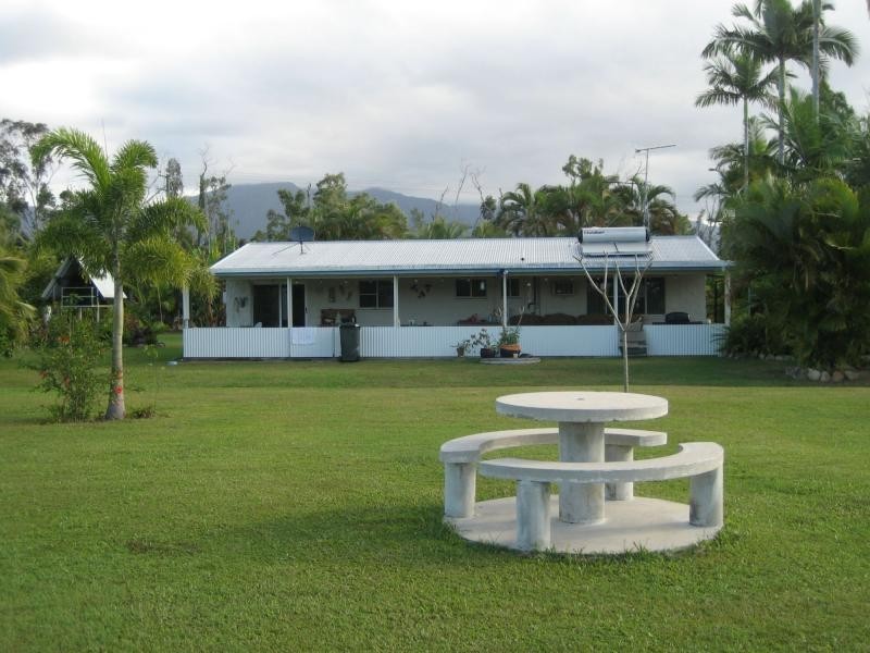 55786 Bruce Highway, Ellerbeck QLD 4816