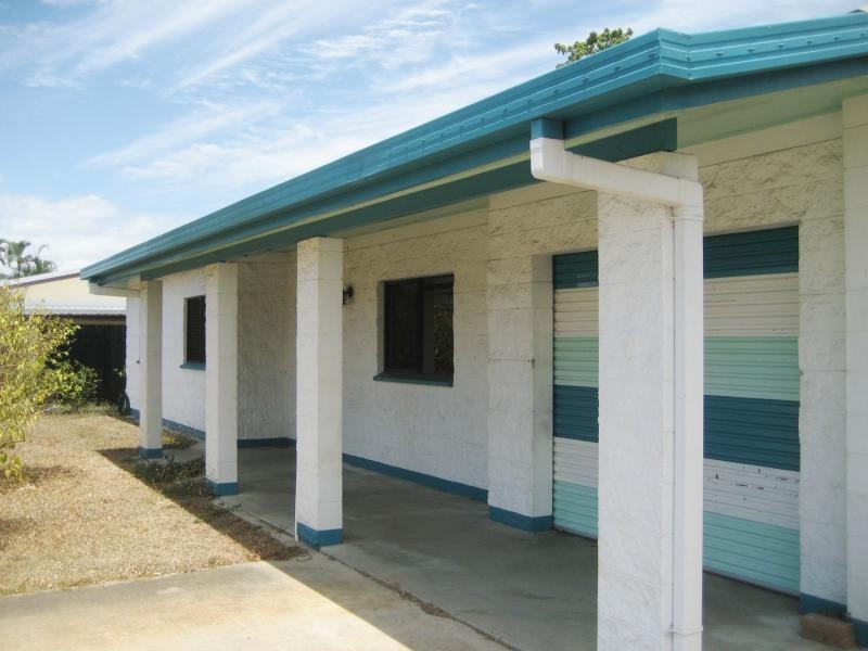 9 Ferguson Street, Cardwell QLD 4849