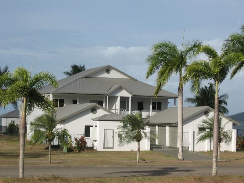 23 Keith Williams Drive, Cardwell QLD 4849