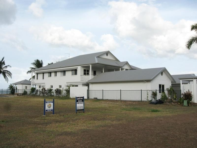 23 Keith Williams Drive, Cardwell QLD 4849