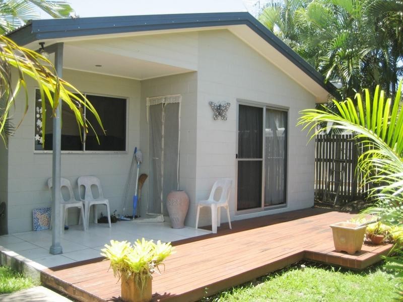 Unit 4/13 Toohey Street, Cardwell QLD 4849