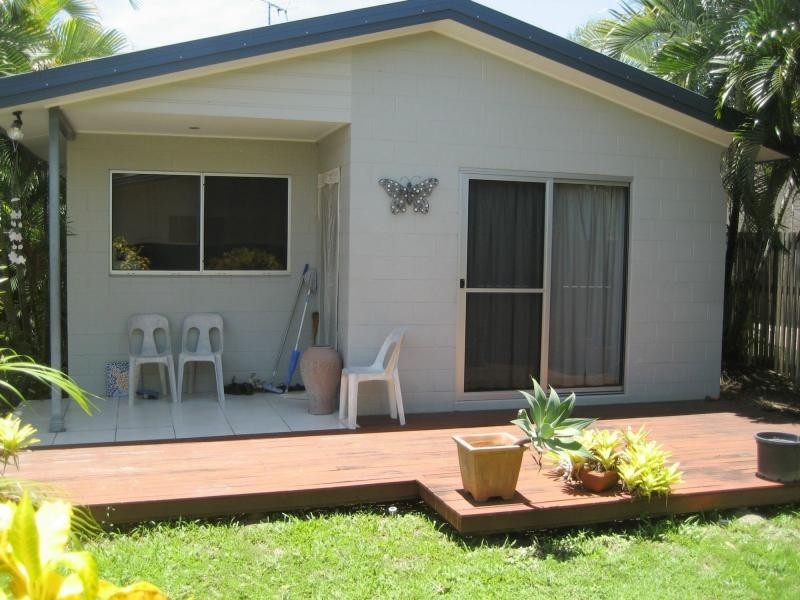 Unit 4/13 Toohey Street, Cardwell QLD 4849