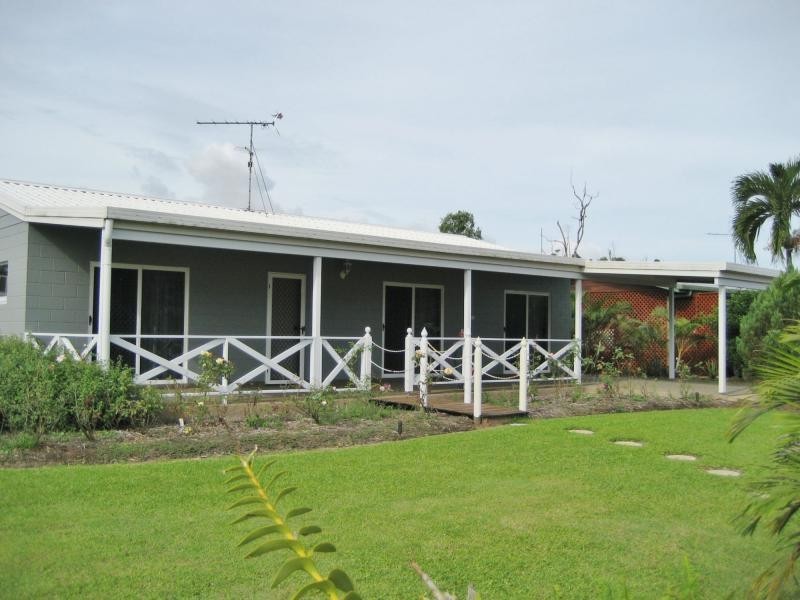 10 Lawson Drive, Cardwell QLD 4849