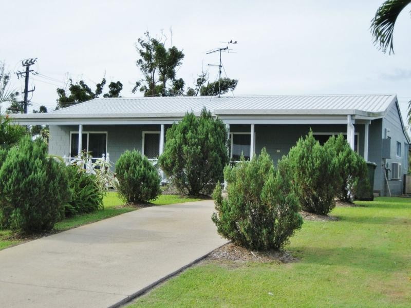 10 Lawson Drive, Cardwell QLD 4849