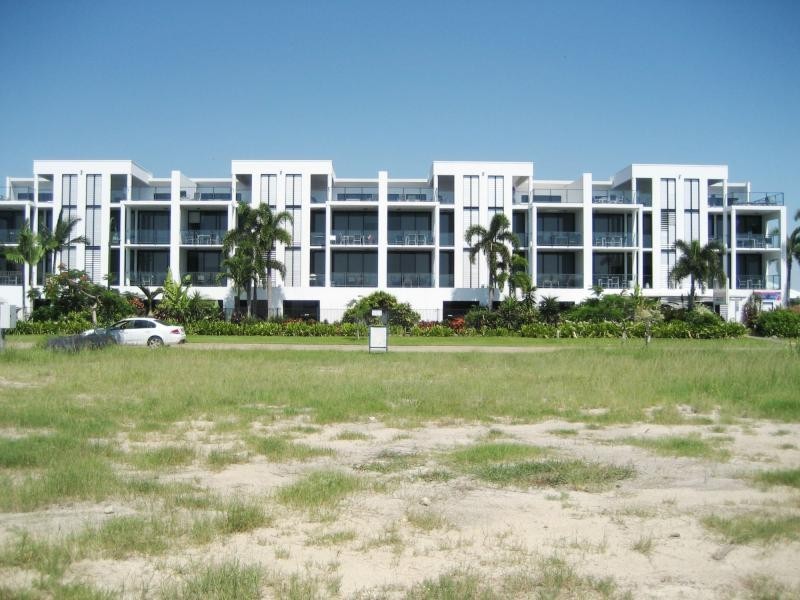 11 Poinciana Boulevard, Cardwell QLD 4849